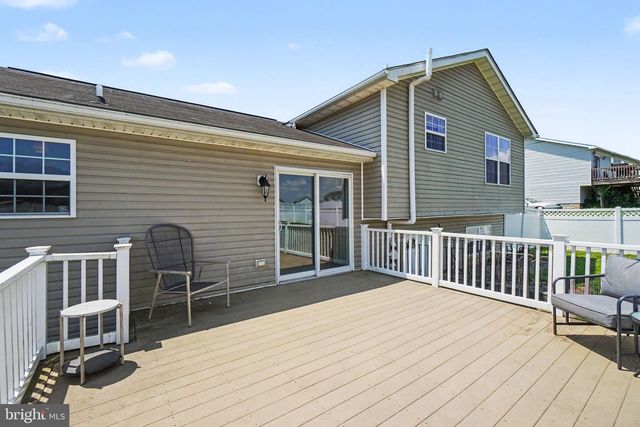 206 PIKE CT, Shippensburg, PA 17257