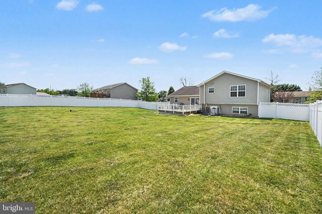 206 PIKE CT, Shippensburg, PA 17257