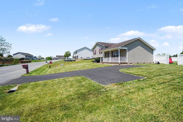 206 PIKE CT, Shippensburg, PA 17257