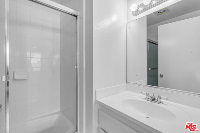 2490 Purdue Avenue 7, Los Angeles, CA 90064