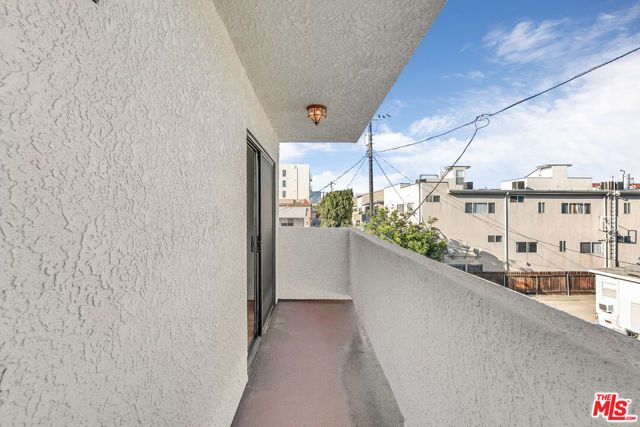 2490 Purdue Avenue 7, Los Angeles, CA 90064