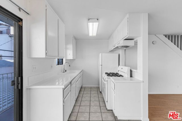 2490 Purdue Avenue 7, Los Angeles, CA 90064