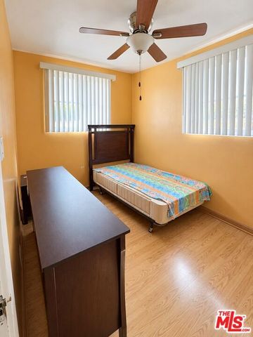 1528 W 36th Street, Los Angeles, CA 90018