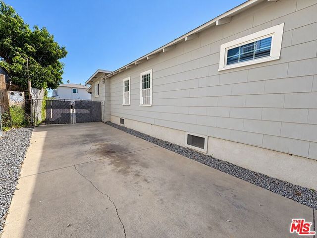 1528 W 36th Street, Los Angeles, CA 90018