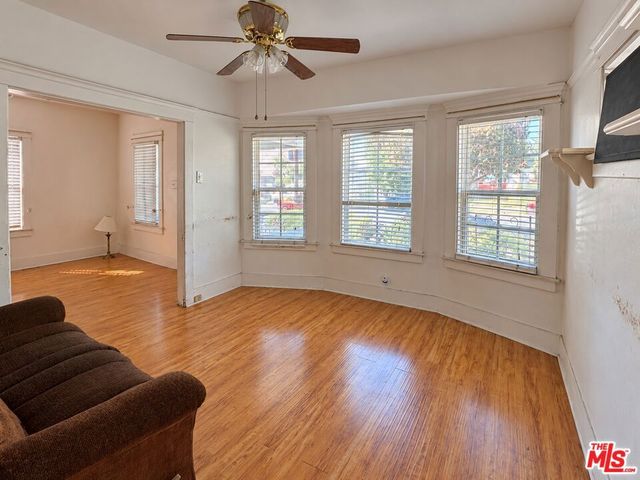 1528 W 36th Street, Los Angeles, CA 90018