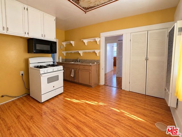 1528 W 36th Street, Los Angeles, CA 90018