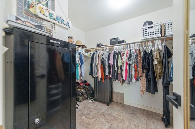 4749 Thoreau Dr, Cameron Park, CA 95682