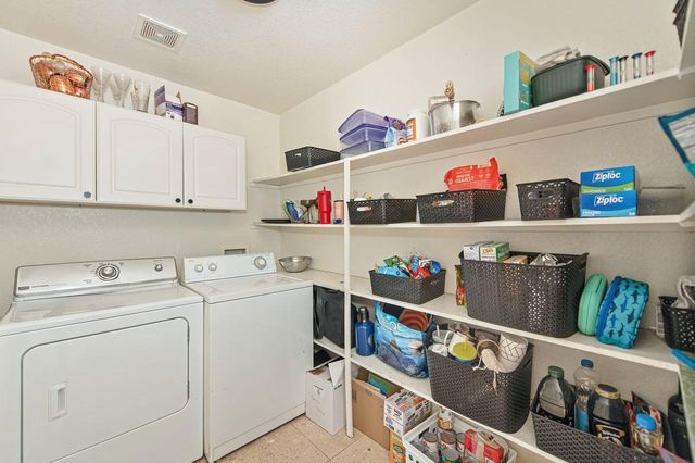 4749 Thoreau Dr, Cameron Park, CA 95682