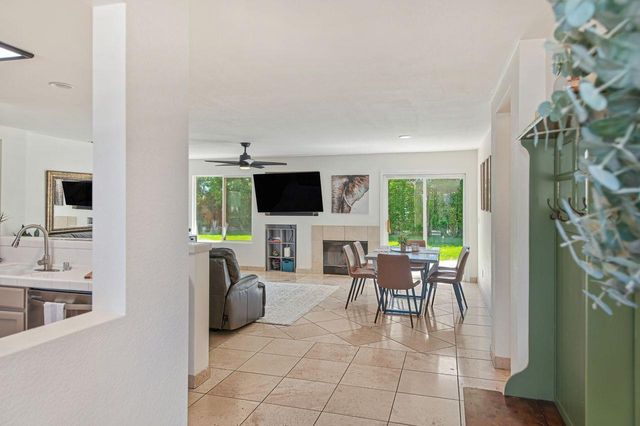 4749 Thoreau Dr, Cameron Park, CA 95682