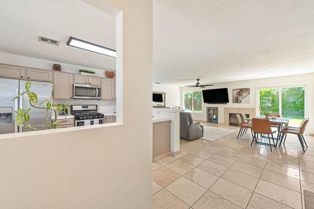 4749 Thoreau Dr, Cameron Park, CA 95682