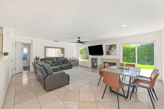 4749 Thoreau Dr, Cameron Park, CA 95682