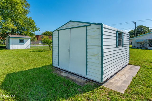 1591 Birmingham Avenue, Daytona Beach, FL 32117