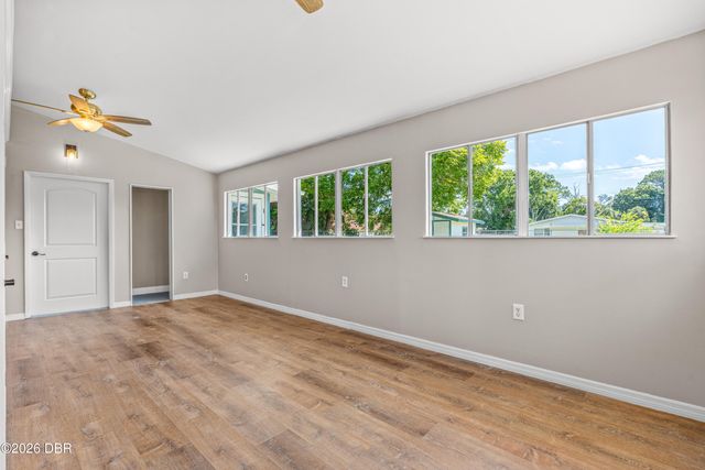 1591 Birmingham Avenue, Daytona Beach, FL 32117