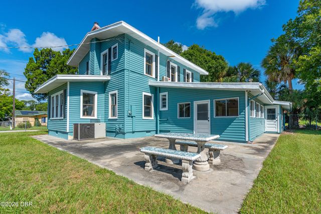 1591 Birmingham Avenue, Daytona Beach, FL 32117
