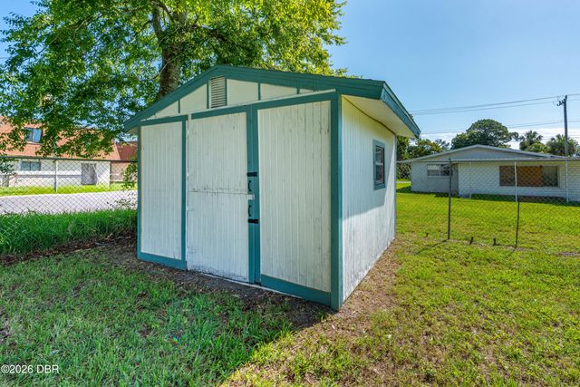 1591 Birmingham Avenue, Daytona Beach, FL 32117