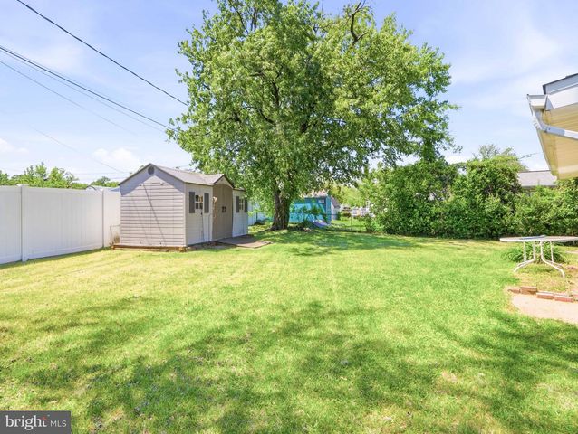 7878 CHEVERLY LN, Glen Burnie, MD 21060