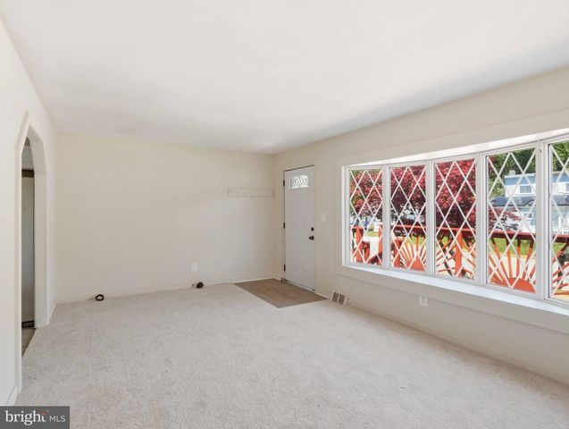7878 CHEVERLY LN, Glen Burnie, MD 21060