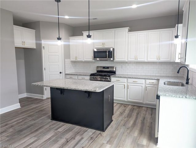 709 Palomino Mustang Drive 655, Whitsett, NC 27377