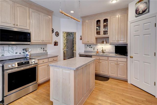 166 Highland, Williamsburg, VA 23188