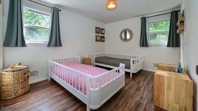 42 Stirling Ln, Wayne Twp., NJ 07470