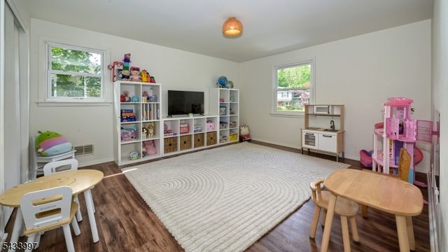 42 Stirling Ln, Wayne Twp., NJ 07470