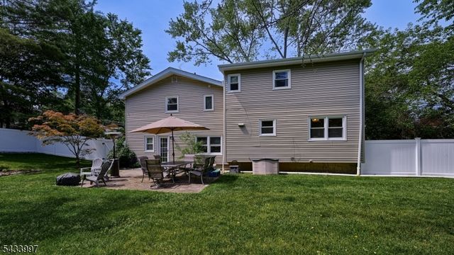 42 Stirling Ln, Wayne Twp., NJ 07470