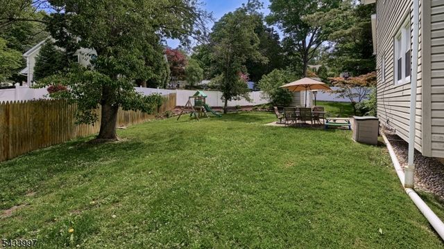 42 Stirling Ln, Wayne Twp., NJ 07470