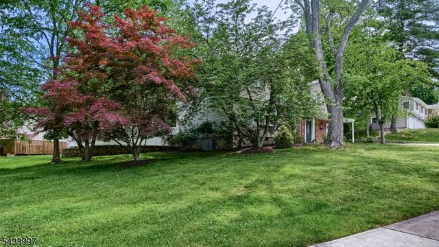42 Stirling Ln, Wayne Twp., NJ 07470