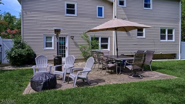 42 Stirling Ln, Wayne Twp., NJ 07470