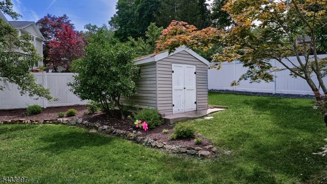 42 Stirling Ln, Wayne Twp., NJ 07470