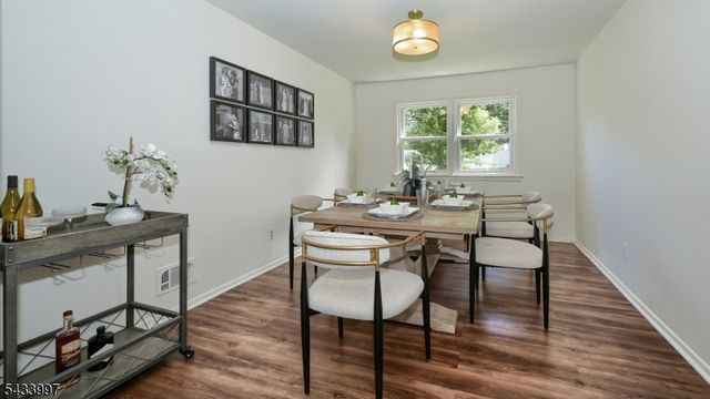 42 Stirling Ln, Wayne Twp., NJ 07470