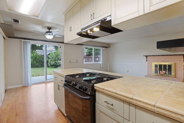 2401 Claridge Ln, Stockton, CA 95210