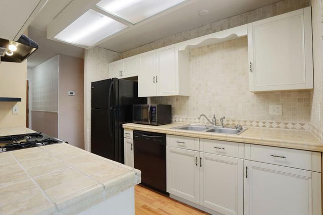2401 Claridge Ln, Stockton, CA 95210