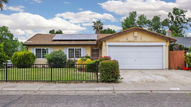 2401 Claridge Ln, Stockton, CA 95210