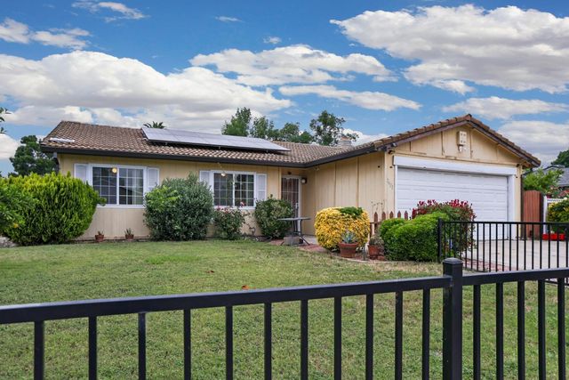 2401 Claridge Ln, Stockton, CA 95210