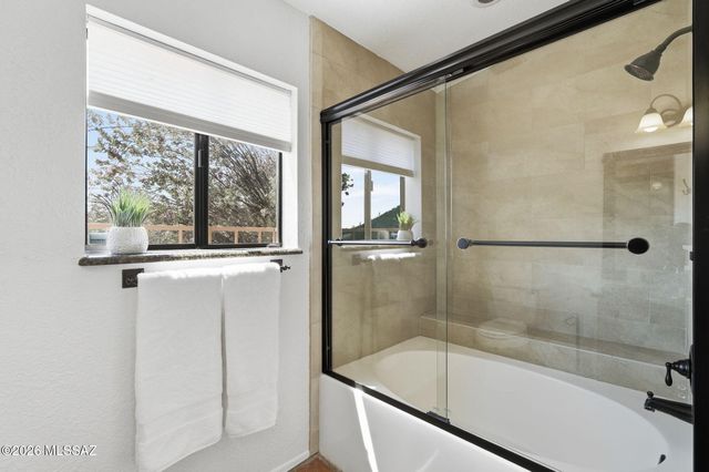 4221 N Summer Set Drive, Tucson, AZ 85750