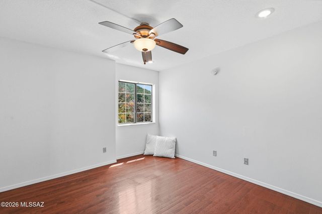 4221 N Summer Set Drive, Tucson, AZ 85750