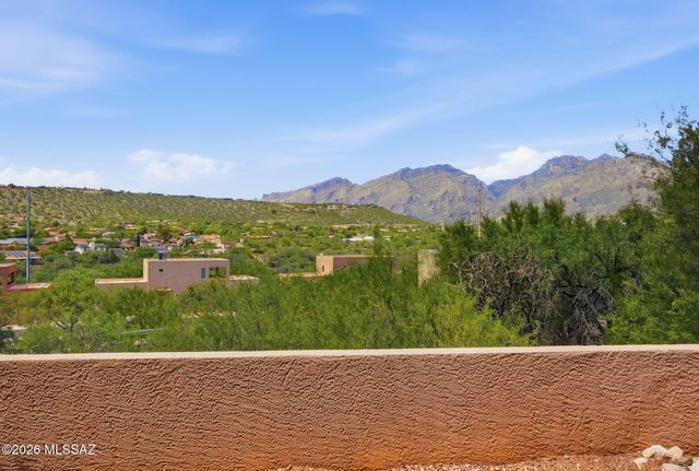 4221 N Summer Set Drive, Tucson, AZ 85750