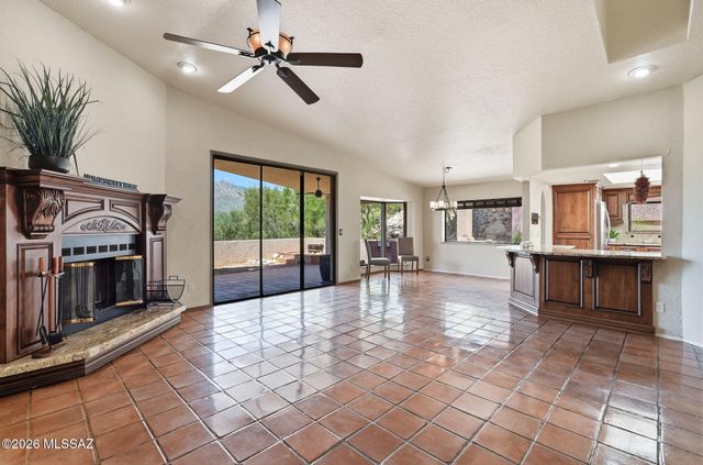 4221 N Summer Set Drive, Tucson, AZ 85750