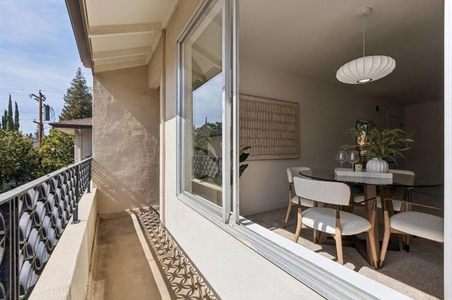 528 Everett Avenue F, Palo Alto, CA 94301