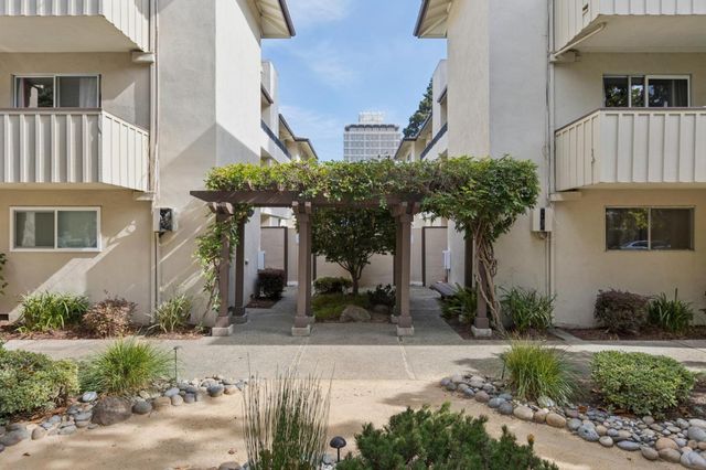 528 Everett Avenue F, Palo Alto, CA 94301