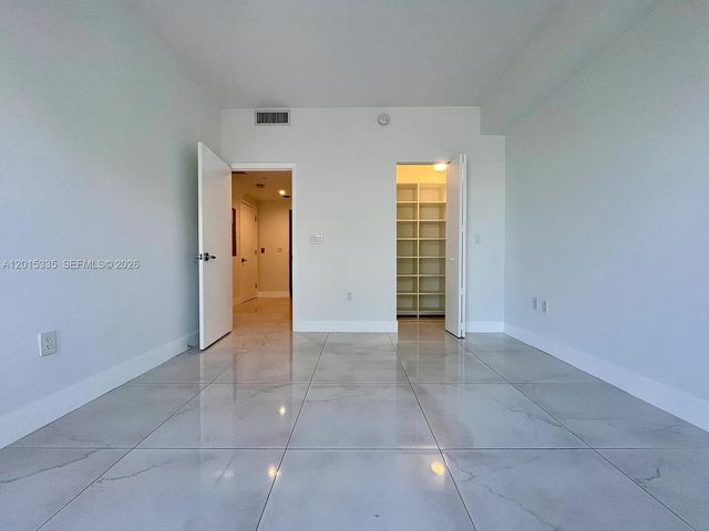 1000 99th St 3, Bay Harbor Islands, FL 33154