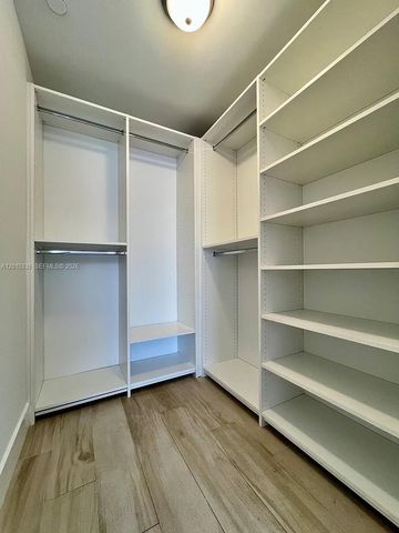 1000 99th St 3, Bay Harbor Islands, FL 33154