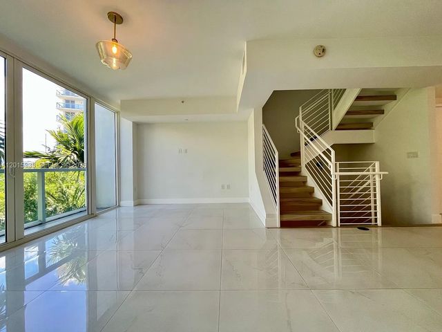 1000 99th St 3, Bay Harbor Islands, FL 33154