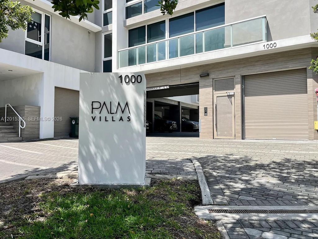 1000 99th St 3, Bay Harbor Islands, FL 33154
