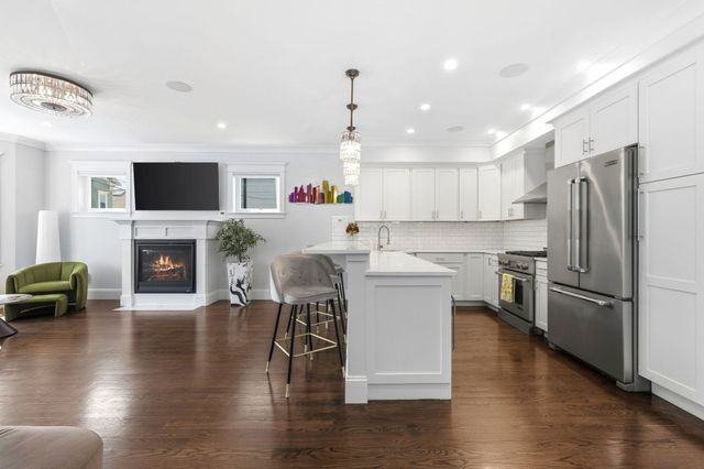 30 Port Norfolk St, Boston, MA 02122