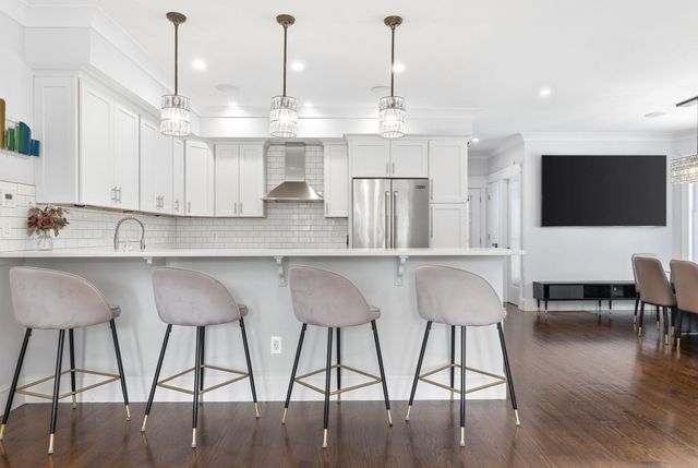 30 Port Norfolk St, Boston, MA 02122