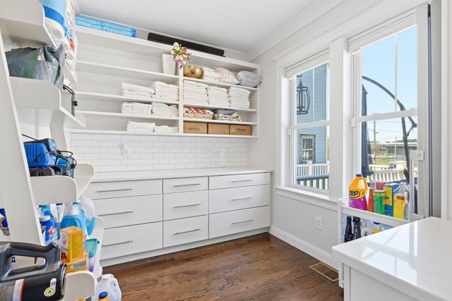 30 Port Norfolk St, Boston, MA 02122
