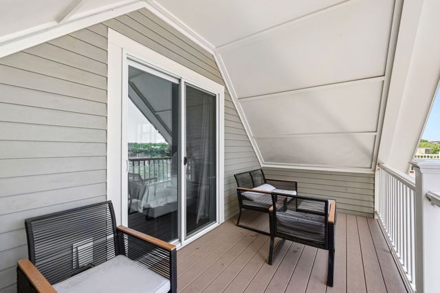 30 Port Norfolk St, Boston, MA 02122