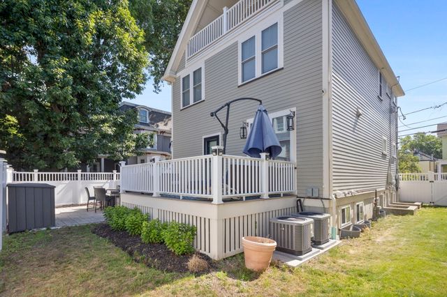 30 Port Norfolk St, Boston, MA 02122